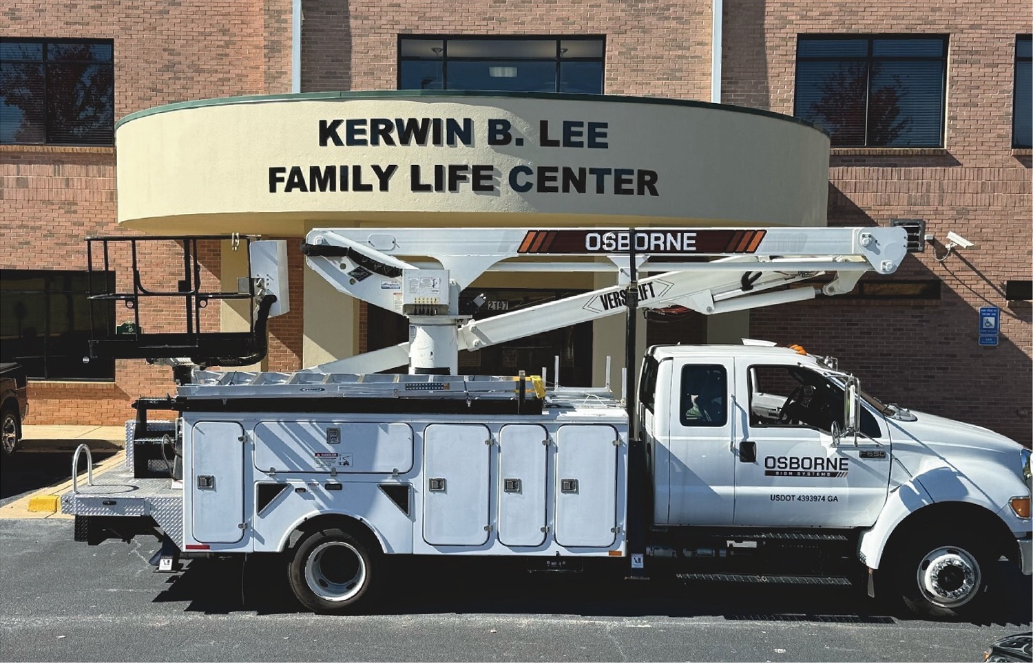 Brick wall structure portal wheel conveyance material window machine tire